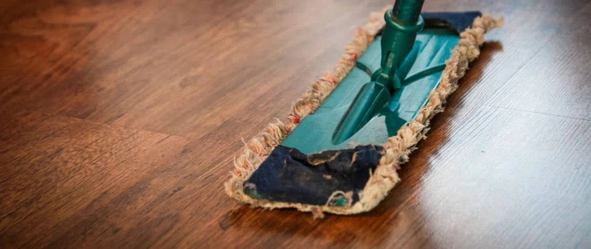 Do mineral spirits remove finish from engineered hardwood flooring? 